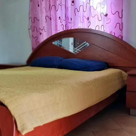 Niko's Place